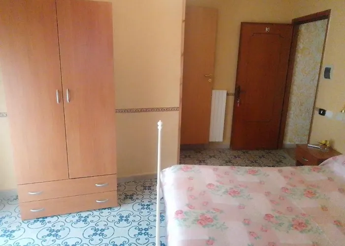 Bed and breakfast Lembo 3*